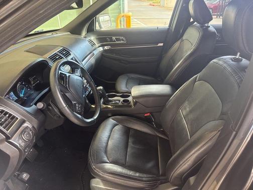 Gray 2018 Ford Explorer Limited