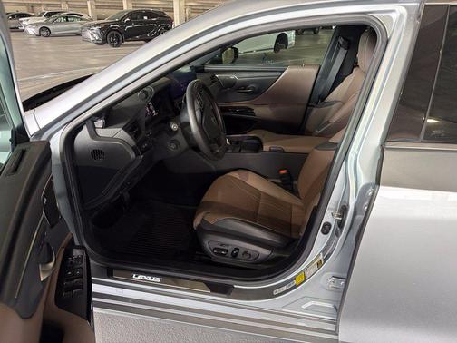 Iridium 2023 Lexus ES 350 Ultra Luxury