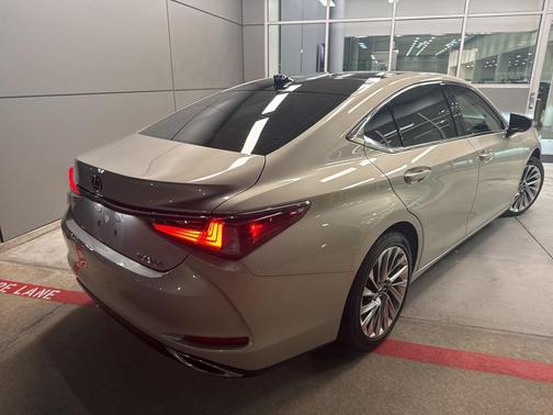 2020 Lexus ES 350 Ultra Luxury