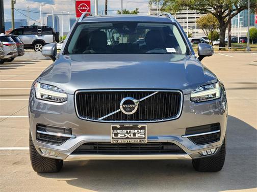 2018 Volvo XC90 T6 Momentum