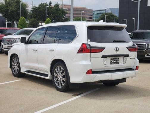 White 2016 Lexus LX 570 Base