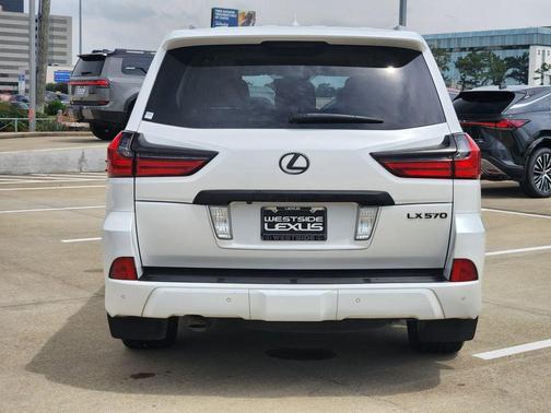 White 2016 Lexus LX 570 Base