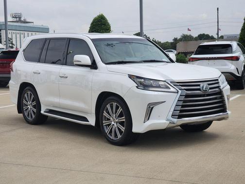 White 2016 Lexus LX 570 Base