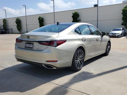 2022 Lexus ES 350 Base