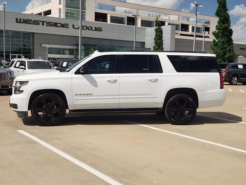 Summit White 2019 Chevrolet Suburban Premier