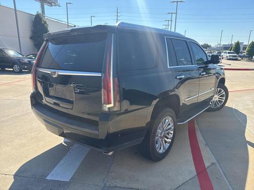 2018 Cadillac Escalade Base