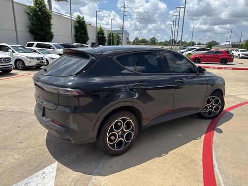 Alfa Black 2025 Alfa Romeo Tonale AWD