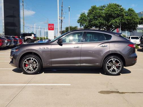 2017 Maserati Levante Base