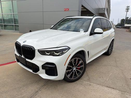 2023 BMW X5 M50i