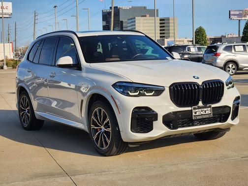 2023 BMW X5 M50i