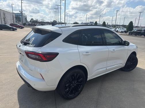 2025 Ford Escape ST-Line Elite