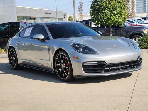 2020 Porsche Panamera GTS