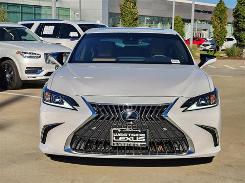 2024 Lexus ES 250 Base