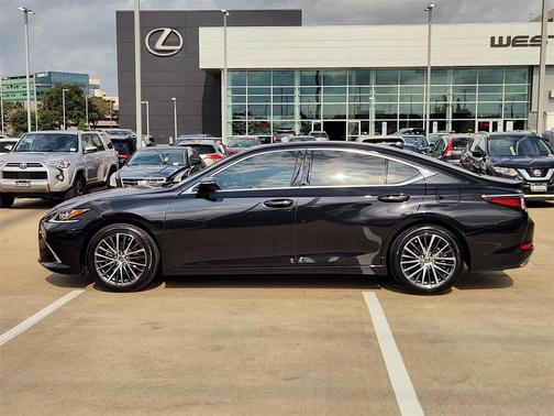 2025 Lexus ES 350 Base