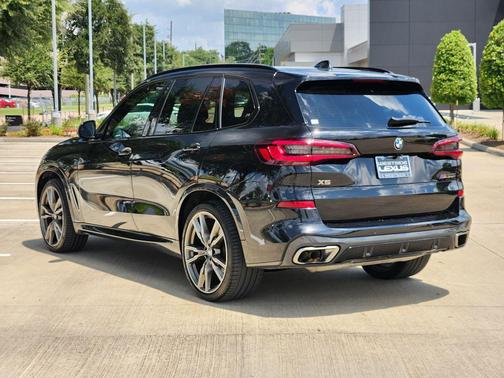 Black Sapphire Metallic 2023 BMW X5 M50i