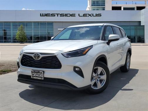 2022 Toyota Highlander LE