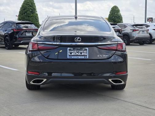 2022 Lexus ES 350 Base