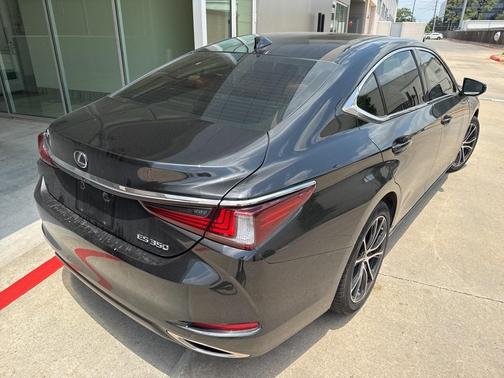 2022 Lexus ES 350 Base