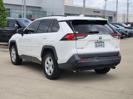 2020 Toyota RAV4 Hybrid LE