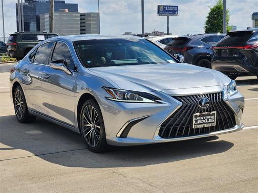 2023 Lexus ES 300h Base