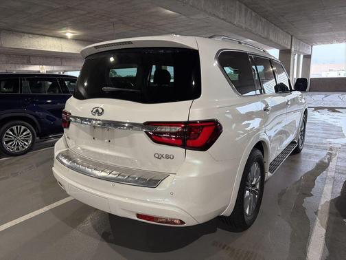 White 2020 INFINITI QX80 Luxe