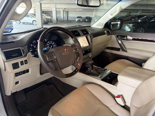 Starfire Pearl 2019 Lexus GX 460 Premium