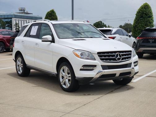 White 2015 Mercedes-Benz M-Class ML 350