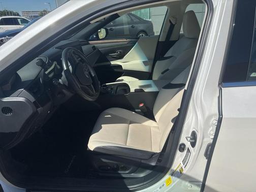 2023 Lexus ES 350 Base