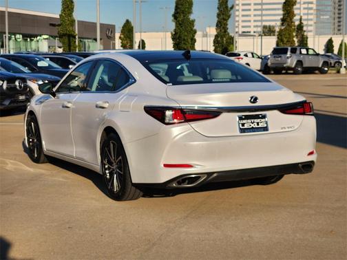2023 Lexus ES 350 Base