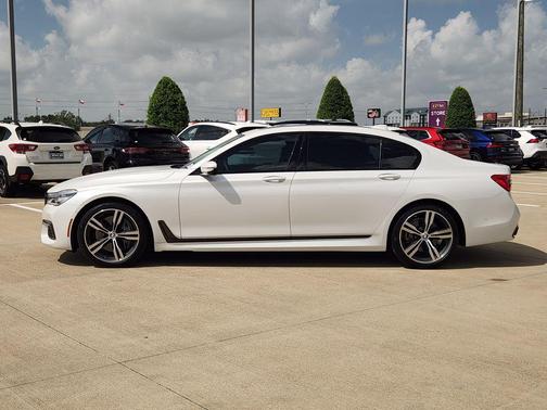 White Metallic 2019 BMW 750 I