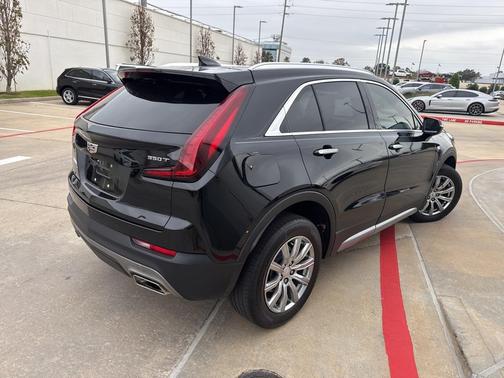 2021 Cadillac XT4 Premium Luxury