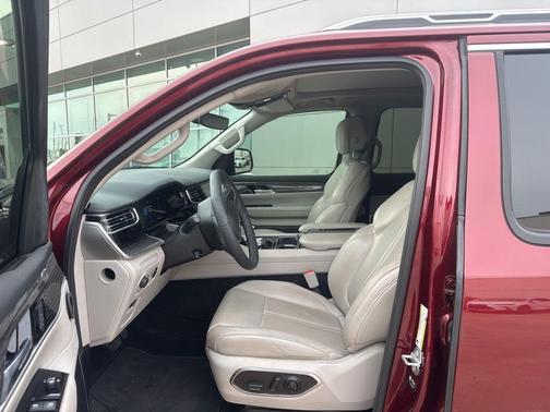 2022 Jeep Wagoneer Series II 4x2