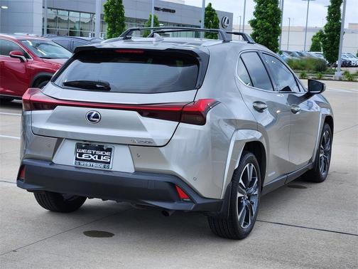 2022 Lexus UX 250h Base