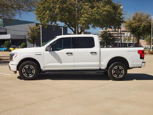 2023 Ford F-150 Lightning XLT