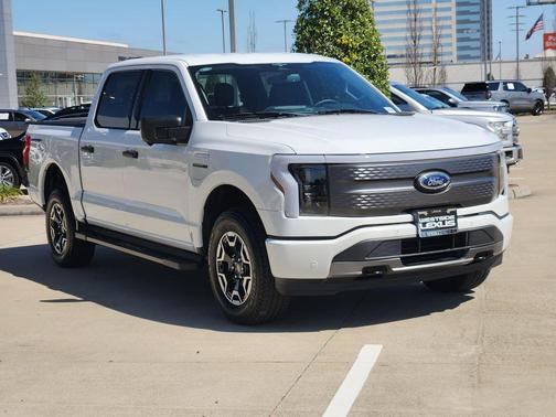 2023 Ford F-150 Lightning XLT