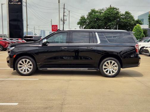 Black 2024 Chevrolet Suburban Premier