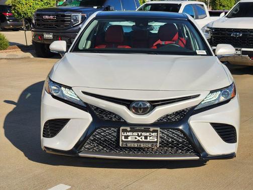 Wind Chill Pearl 2020 Toyota Camry XSE
