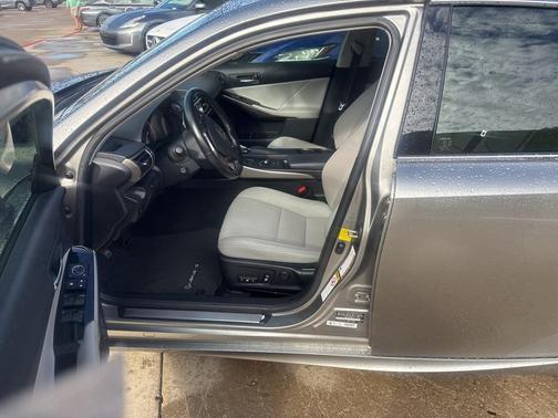 2016 Lexus IS 200t Base