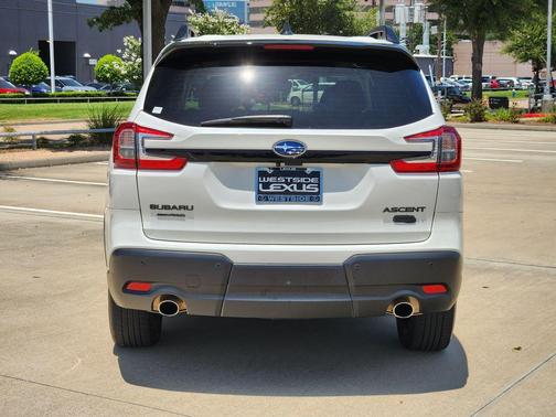 Crystal White Pearl 2024 Subaru Ascent Onyx Edition 7-Passenger