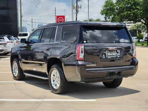 Iridium Metallic 2018 GMC Yukon SLE