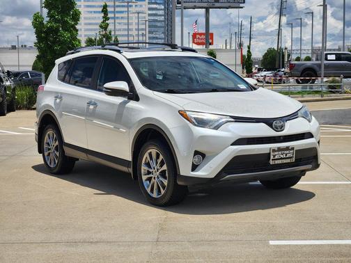 Blizzard Pearl 2017 Toyota RAV4 Limited