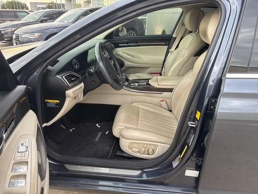 2017 Genesis G90 Premium