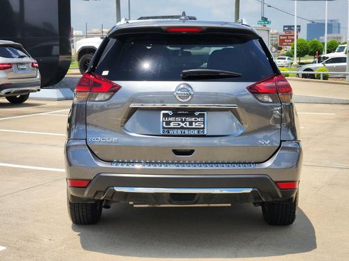 Gun Metallic 2018 Nissan Rogue SV