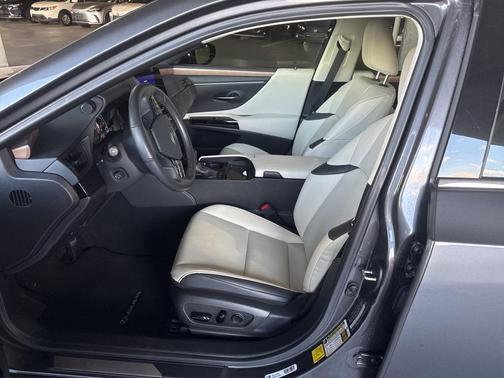 2025 Lexus ES 350 Base