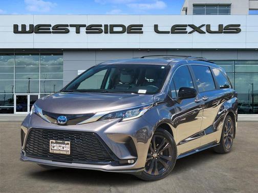 Gray 2022 Toyota Sienna XSE 7 Passenger