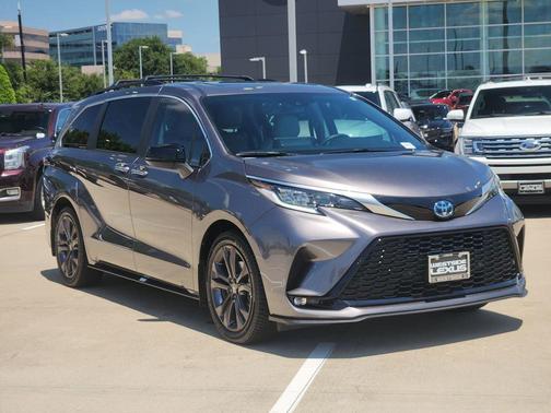 Gray 2022 Toyota Sienna XSE 7 Passenger
