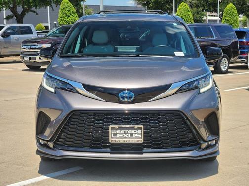 Gray 2022 Toyota Sienna XSE 7 Passenger