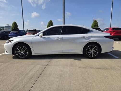 2025 Lexus ES 350 Base