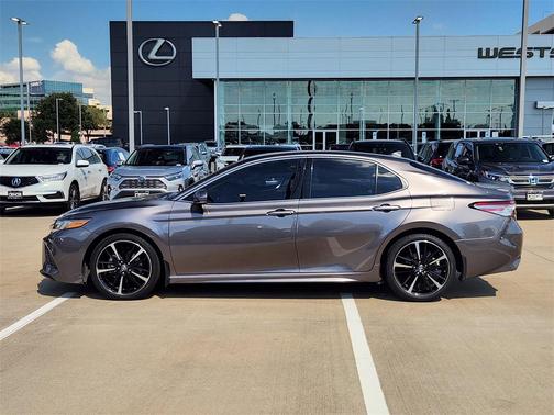 2019 Toyota Camry XSE