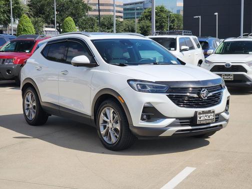 Summit White 2022 Buick Encore GX Essence